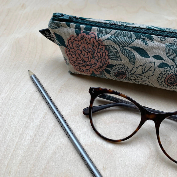 Grant Pencil Case In Emerald Floral